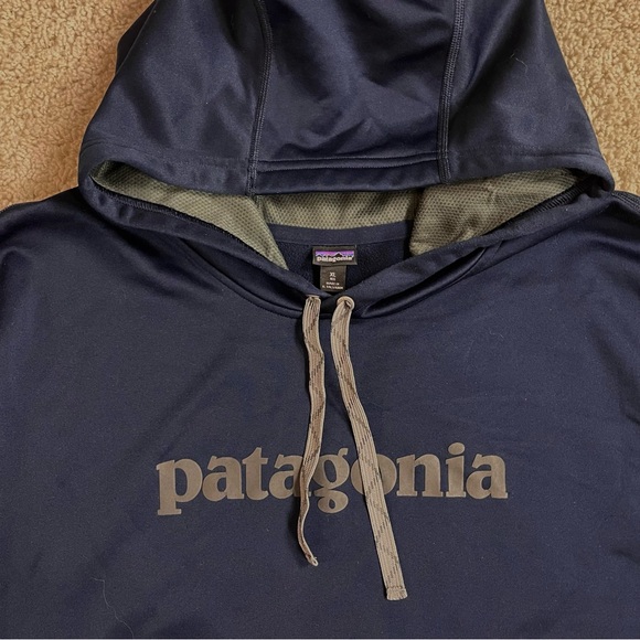Men's PATAGONIA Navy Blue TEXT LOGO Polycycle ATHLETIC Pullover HOODIE  XL - Picture 2 of 5